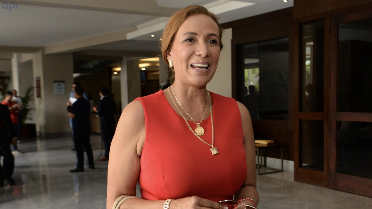 La presidenta Lucía Vallecilla indicó que ha recibido el apoyo de hinchas del Nacho para continuar su gestión.