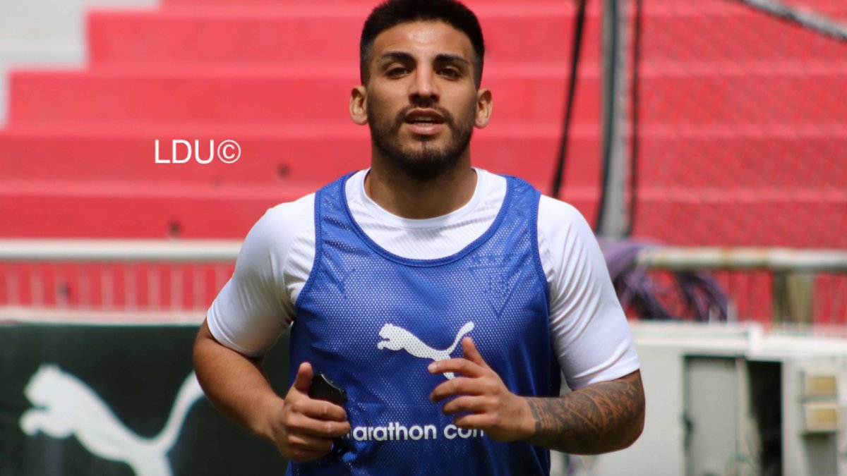 El argentino Juan Cruz Kaprof es baja en Liga de Quito por una contractura muscular. No jugará ante Emelec, Manta y Guayaquil City.