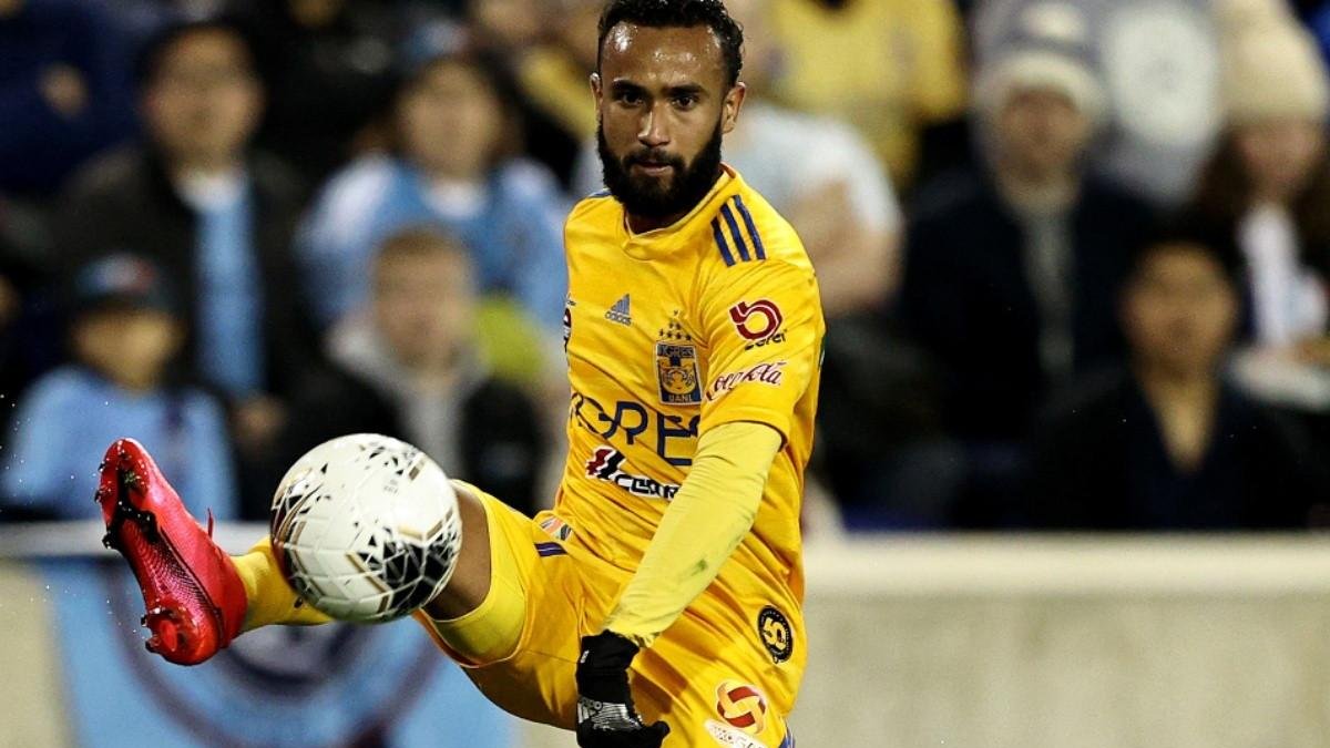 El ecuatoriano Jordan Sierra se destaca como volante en Tigres de México.