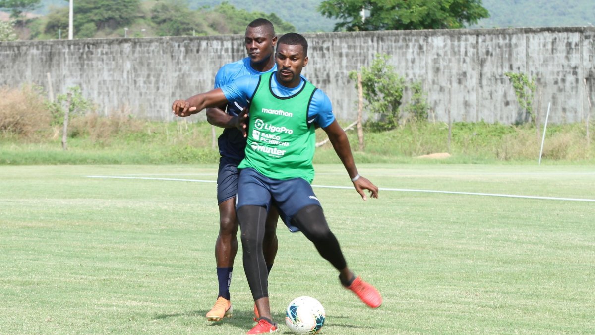 Frickson Erazo llegó a 9 de Octubre en la temporada 2018, tras su salida de Barcelona.