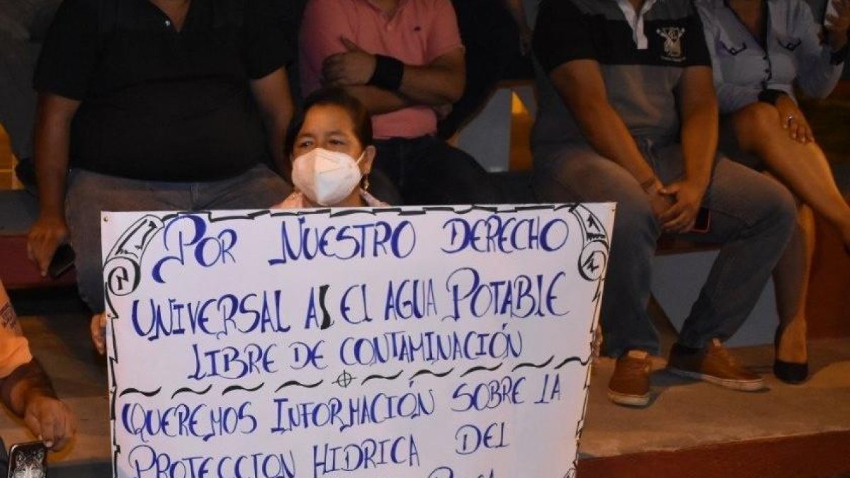 Habitantes de Santa Rosa se reunieron para conocer detalles de lo que pasa con el agua.