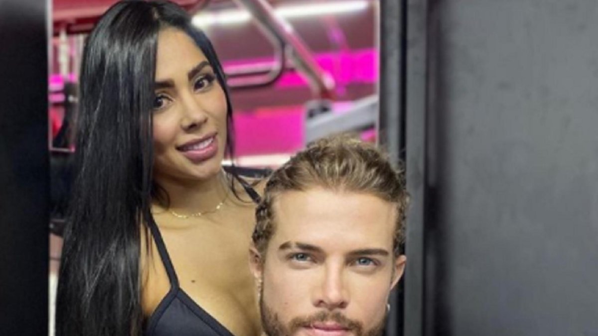 Clara y Thor han publicado varias fotos juntos de sus viajes y cenas románticas.