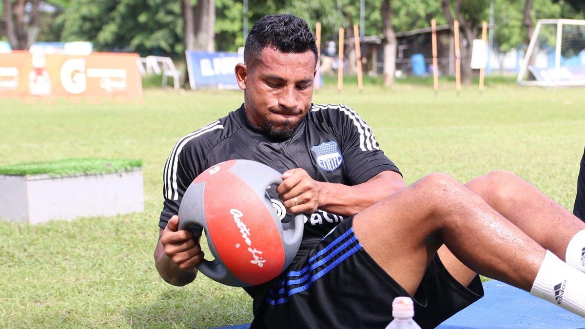 Ángel Gracia y su buen debut con Emelec