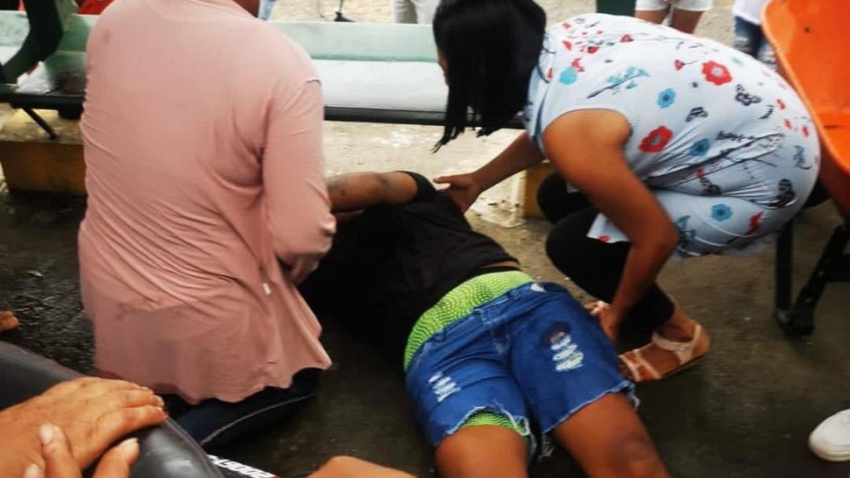 Mercedes Quiñónez, al parecer, esperaba a alguien cuando recibió los tiros.