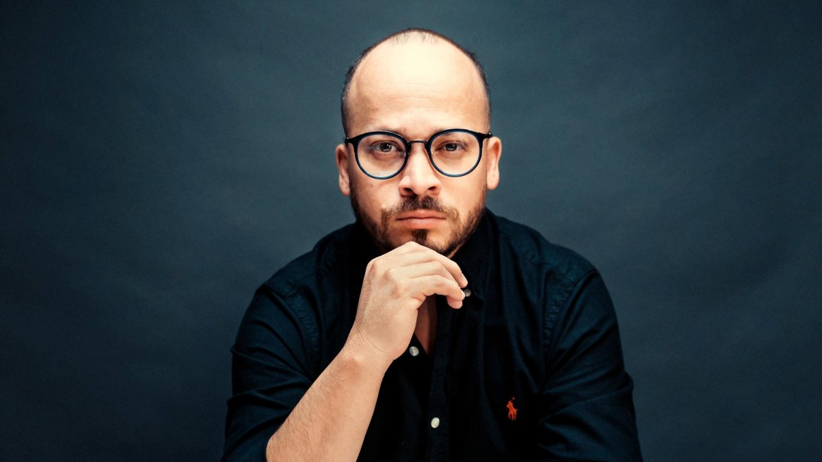 Ronny cuenta que para asegurar el triunfo de un artista, siempre debe contar con un buen equipo y entre esos un mánager.