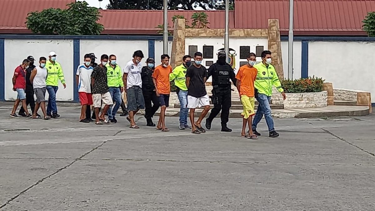 Los diez detenidos son llevados ante la justicia