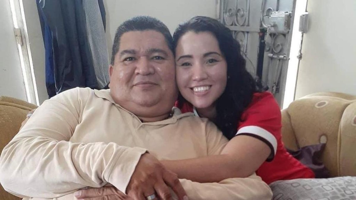 Luis Vite, exjugador del Ídolo, junto a su hija Maite.