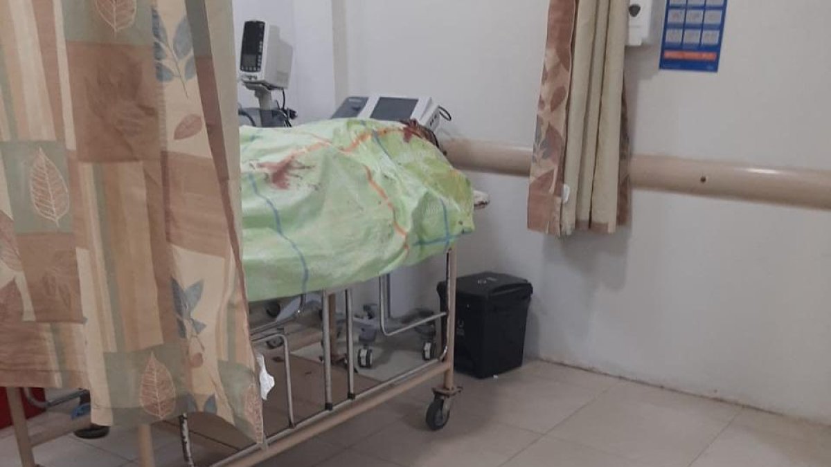 La mujer herida fue atendida en Urdaneta y luego trasladada a Guayaquil.