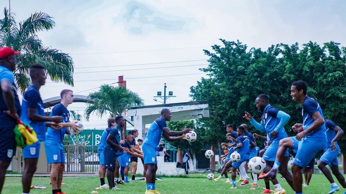 9 de Octubre será el rival de Barcelona en el estadio Modelo Alberto Spencer.