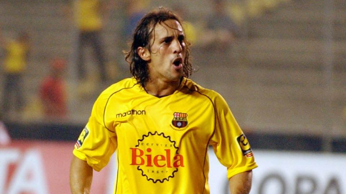José Chatruc en el 2004 defendió la camiseta de Barcelona.