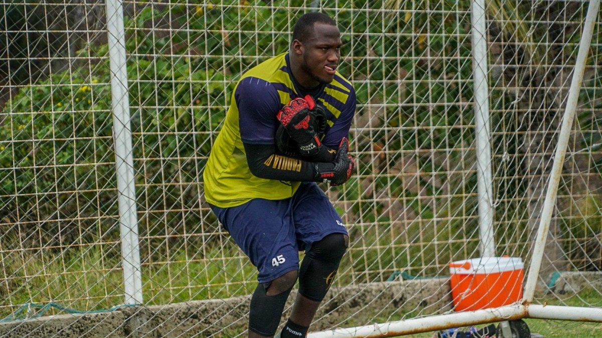 Johan Padilla va por su segunda temporada en Delfín.