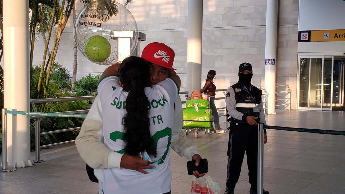 Un abrazo para el alma, Gonzalo y su madre Mónica.