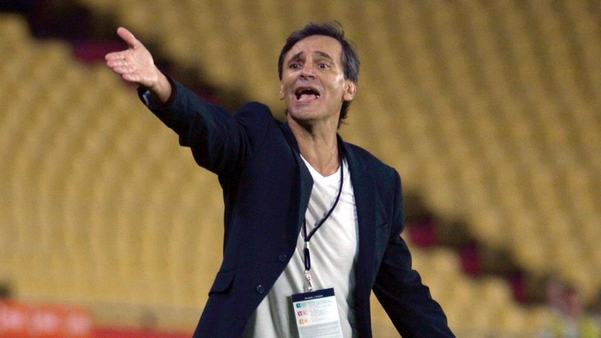 Fabián Bustos, director técnico del Barcelona ya clasificado a los octavos de Copa Libertadores.