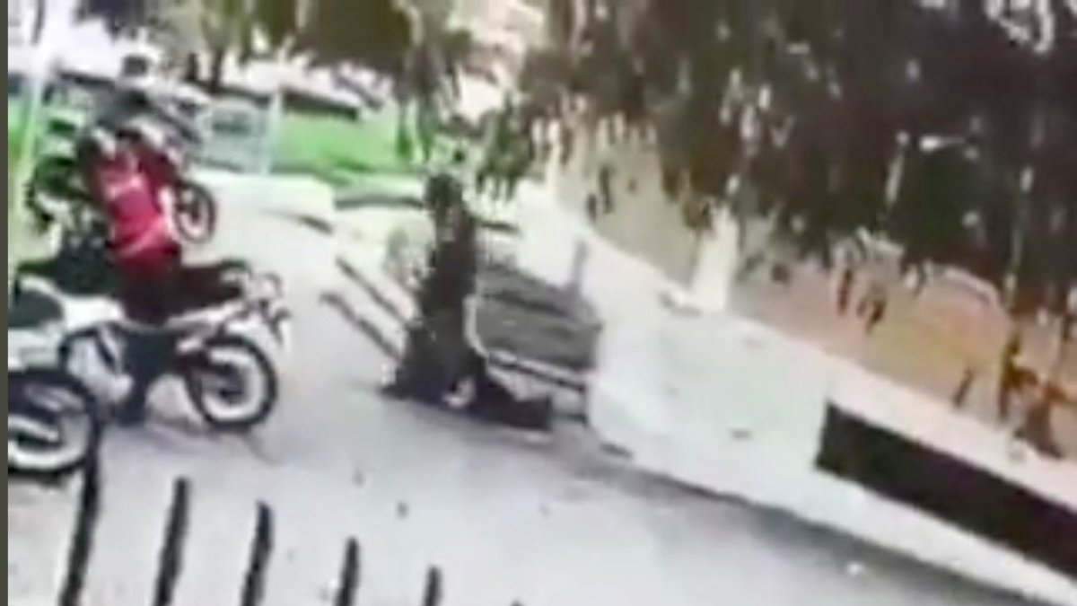 El video de la agresión se viralizó en las redes sociales.