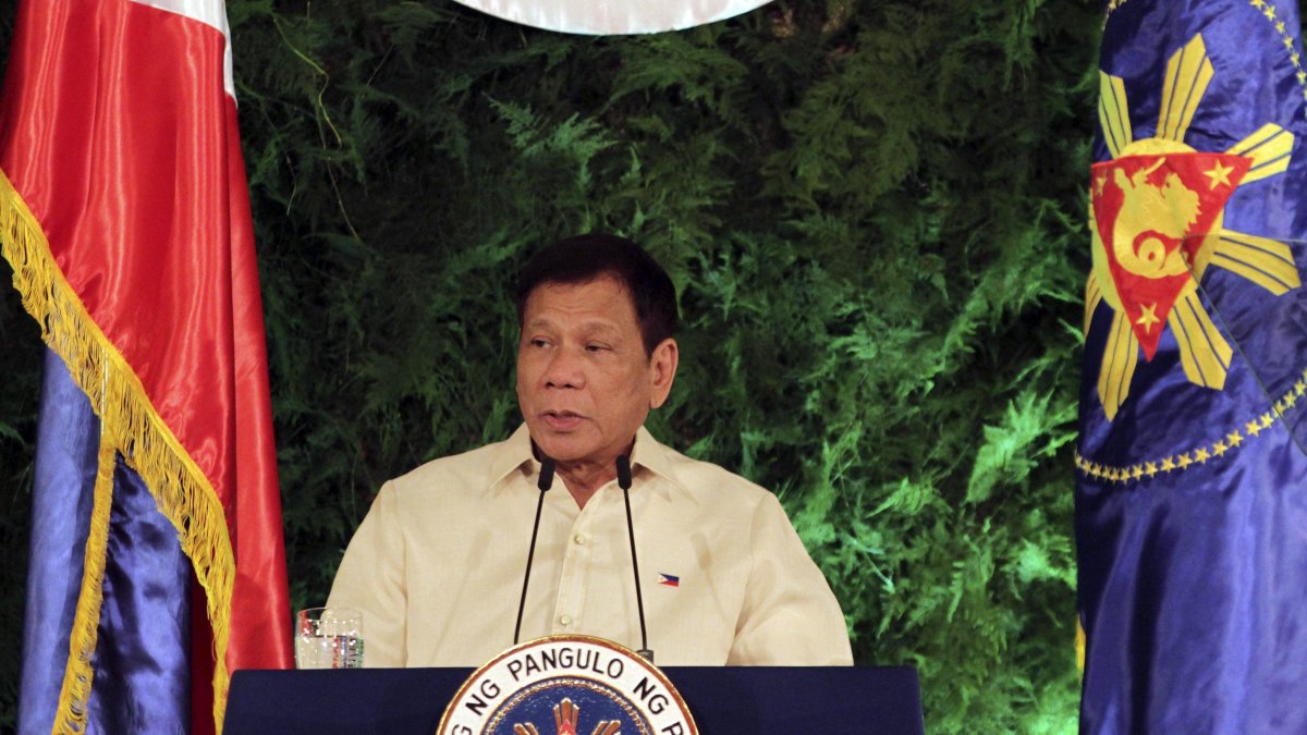 El presidente Rodrigo Duterte ha sido criticado y blanco de polémicas por sus comentarios.