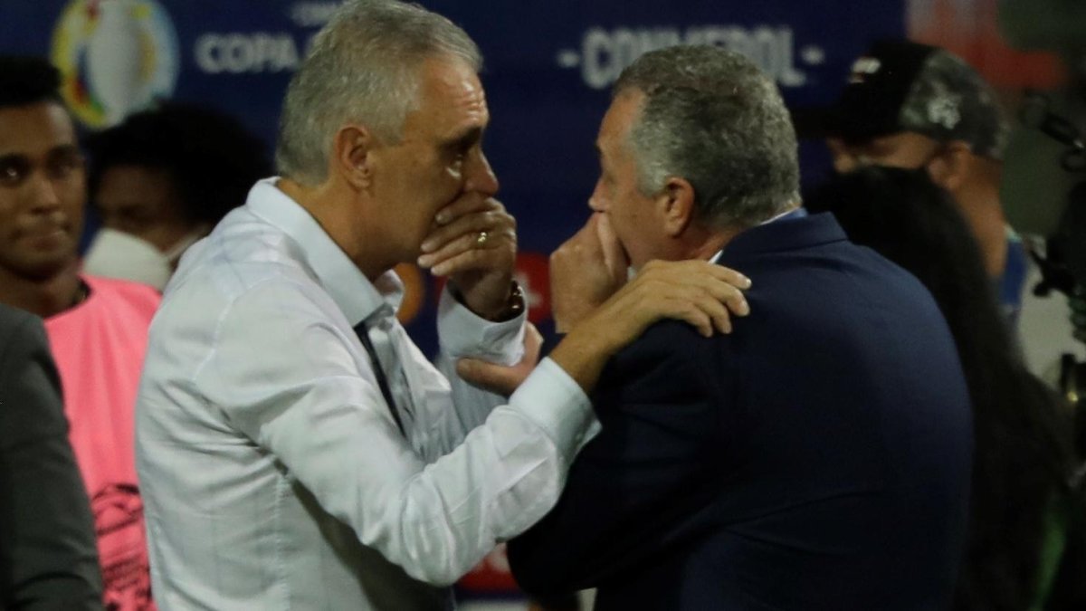 El entrenador de Ecuador le deseo éxito a Tite DT de Brasil.