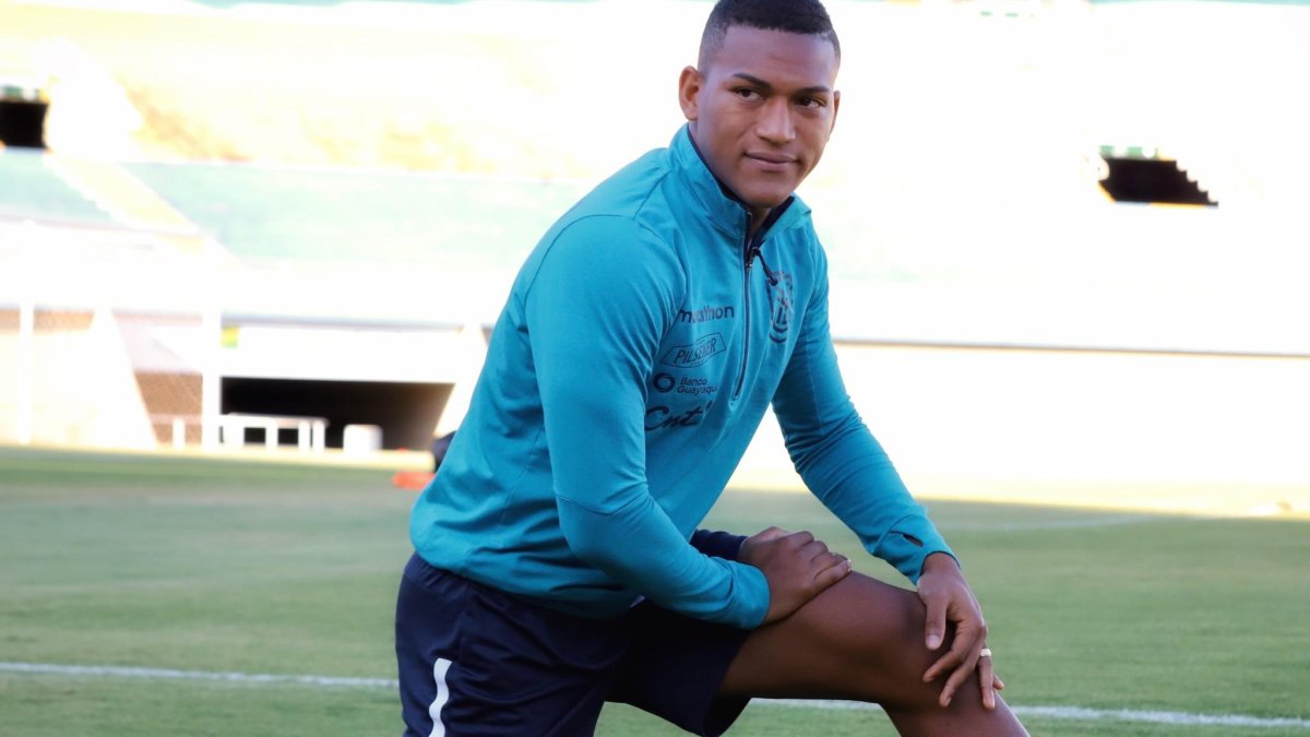 Carlos Gruezo podrá ver desde su teléfono los movimientos que ha tenido en el partido.