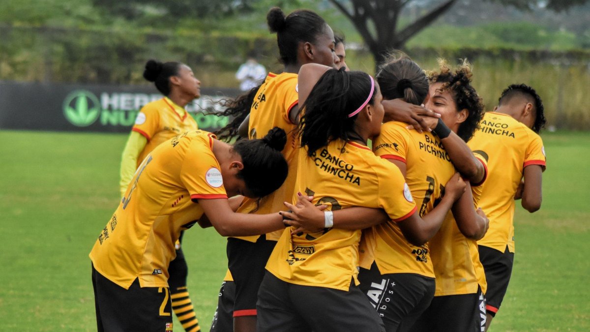 Las 'peladas' de Barcelona suman 16 puntos en la Zona 1.