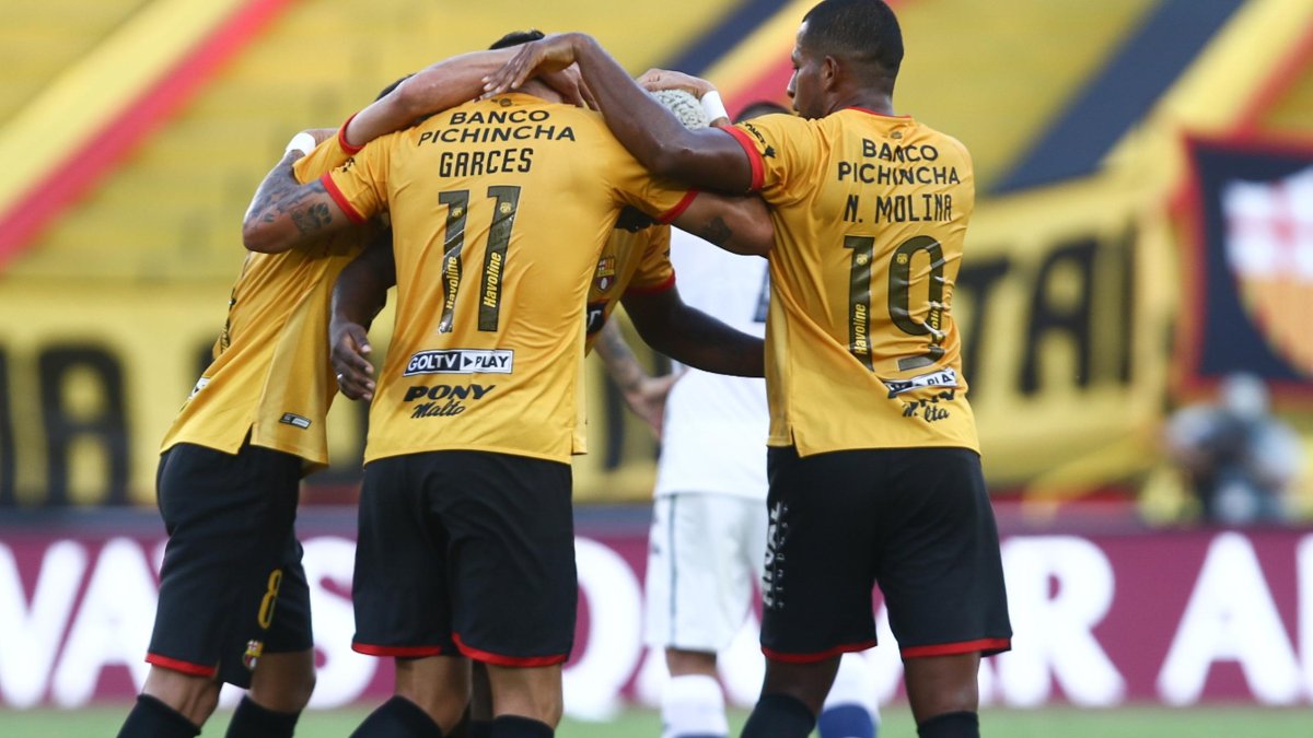 La alegría amarilla en su clasificación a cuartos de final de Copa Libertadores.