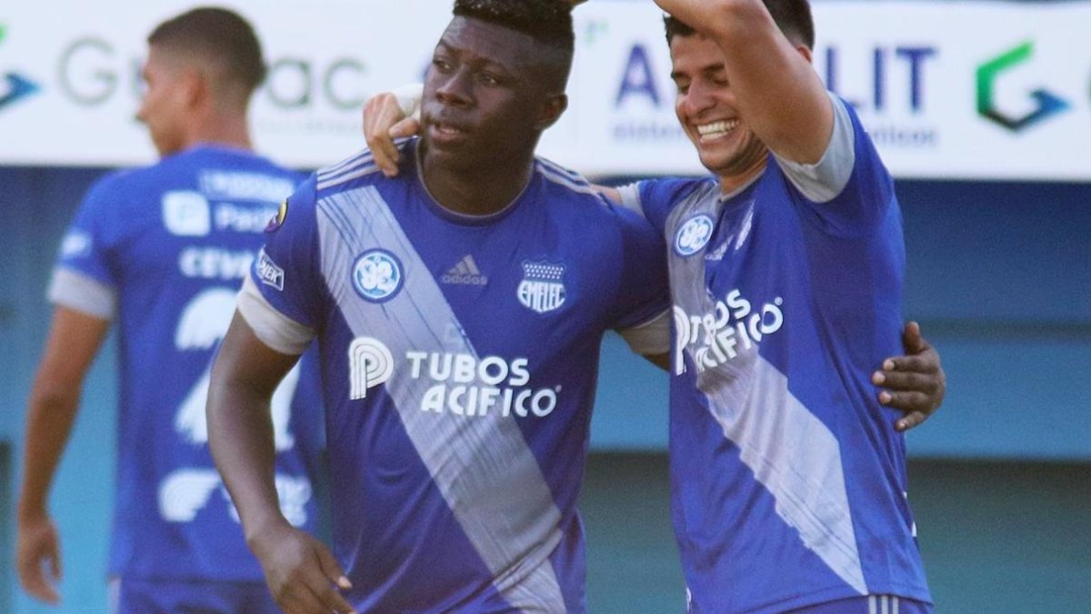 La dupla del gol del Emelec: Alejandro Cabeza y Facundo Barceló.