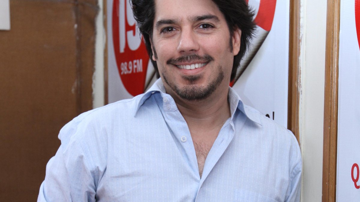 Andrés se hizo conocido por su papel en la serie 'Solteros sin compromiso'.