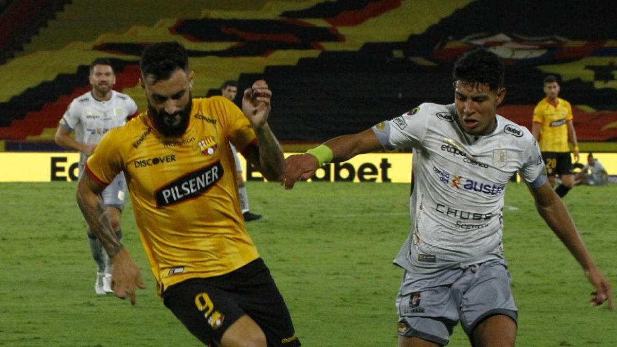 Barcelona vs Deportivo Cuenca.