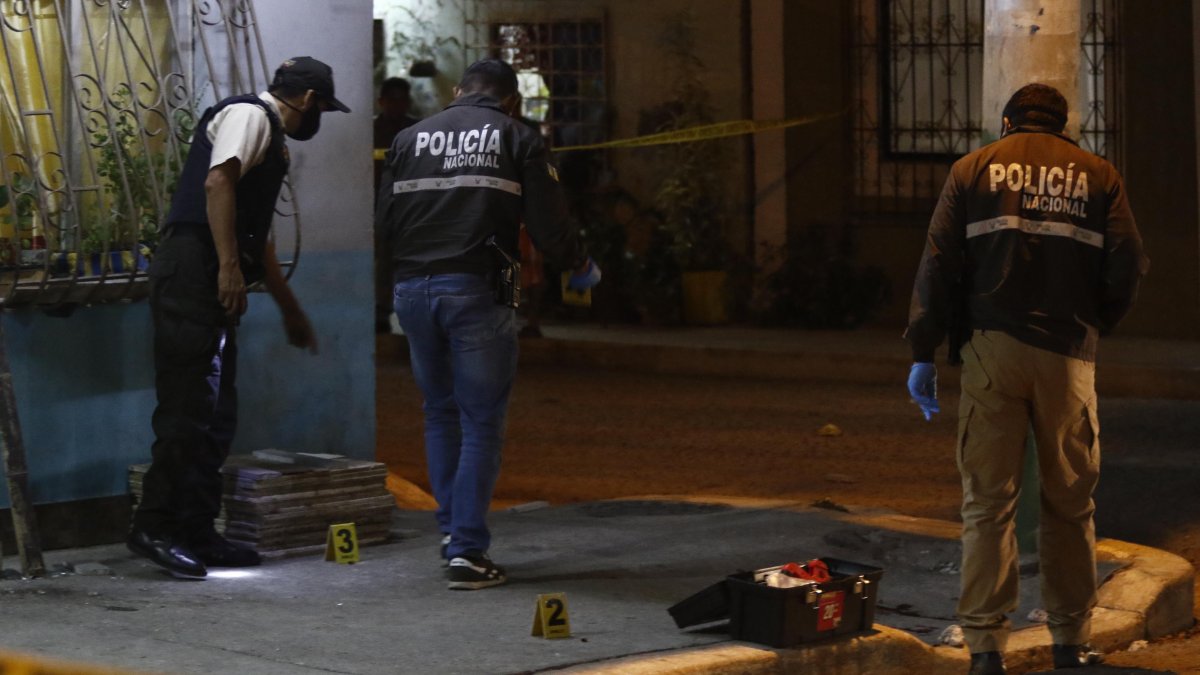 En el sitio los uniformados recabaron más de 12 indicios balísticos.