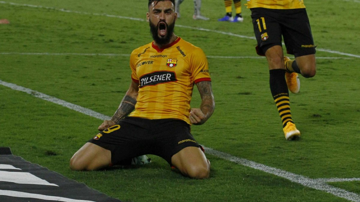 Gonzalo Mastriani y un doblete ante el D. Cuenca.