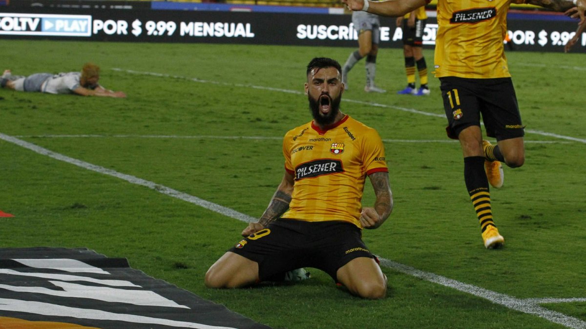 Gonzalo Mastriani comandará el ataque de Barcelona.