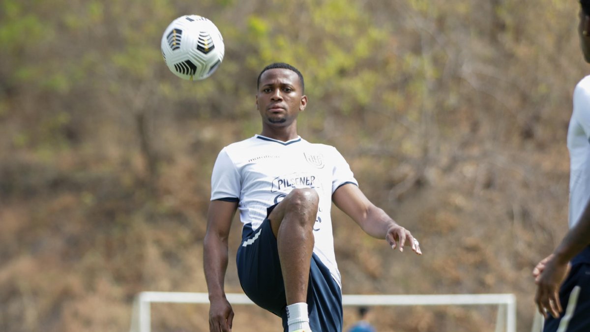 Michael Estrada es el hombre de los goles de Ecuador.