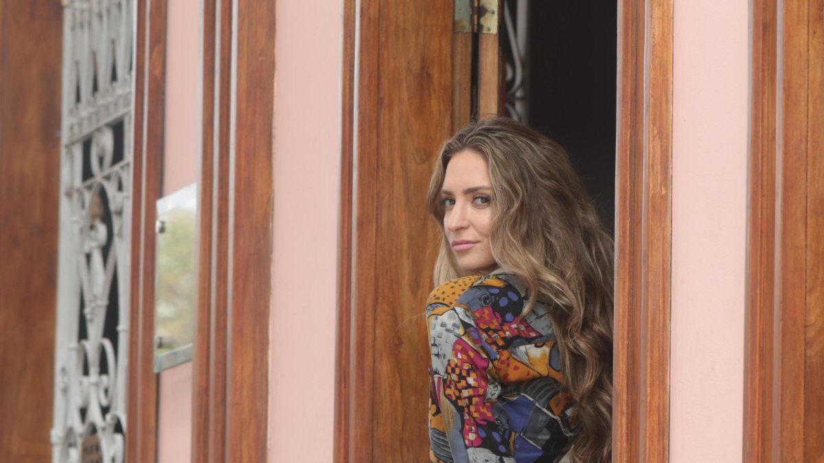 Ganadora de la Gaviota de Plata como mejor intérprete en la categoría internacional Festival de Viña Del Mar (2018)