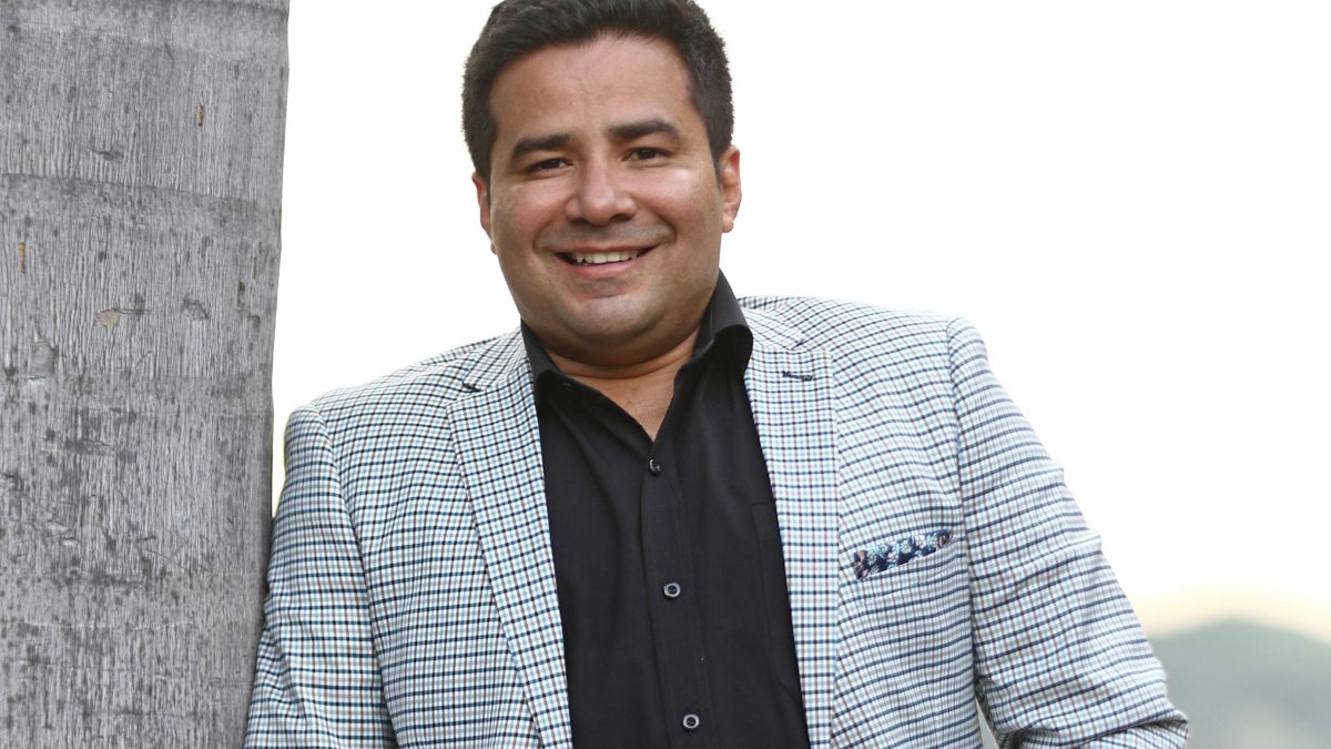 El presentador se molestó por las críticas generadas en redes sociales.