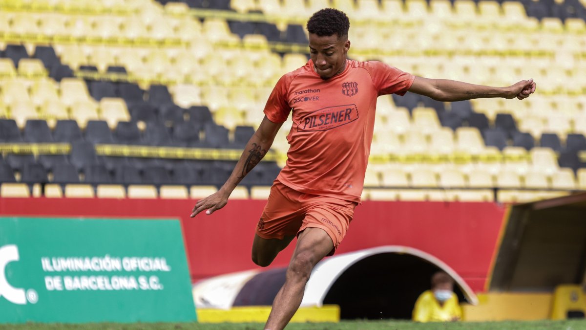 Byron Castillo seguirá su carrera en México.