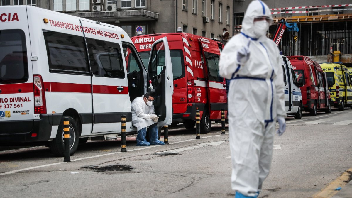 Los países de la UE se pusieron de acuerdo para restringir los vuelos provenientes de África.