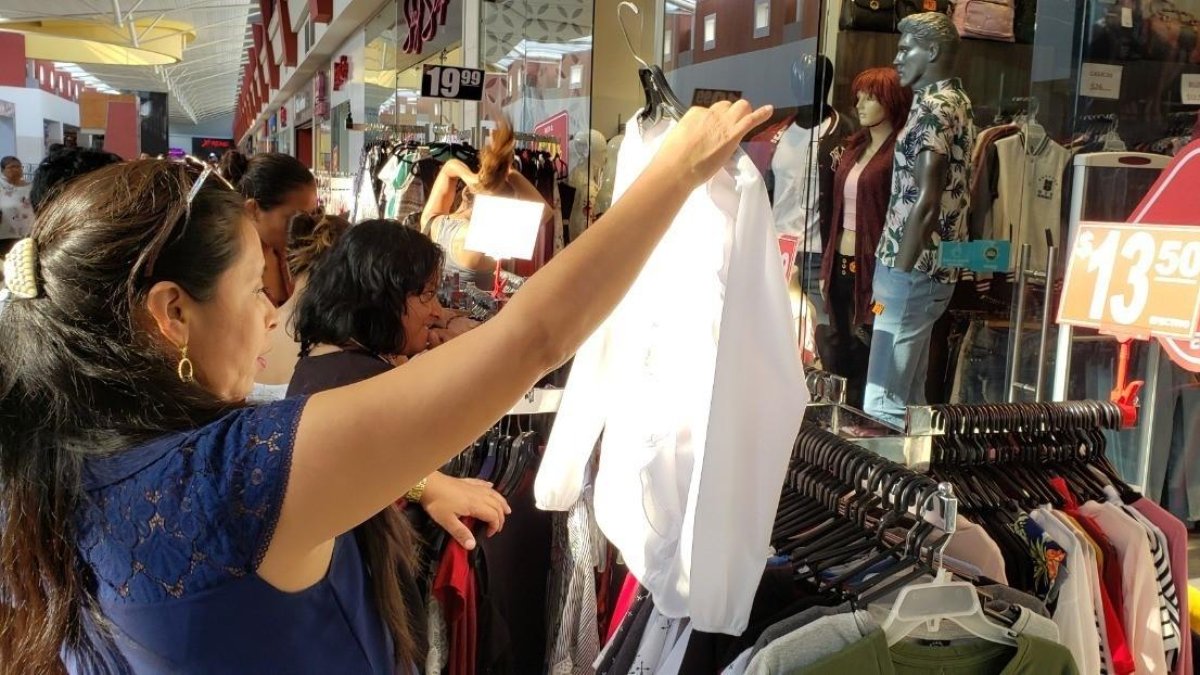 Los ‘cazaofertas’ se alborotan en el inicio de diciembre para asegurar los artículos que necesitarán para las cena.