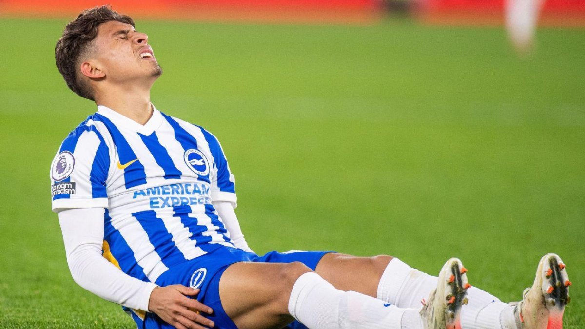 Jeremy Sarmiento sufrió una lesión, en el último duelo que disputó con el Brighton.