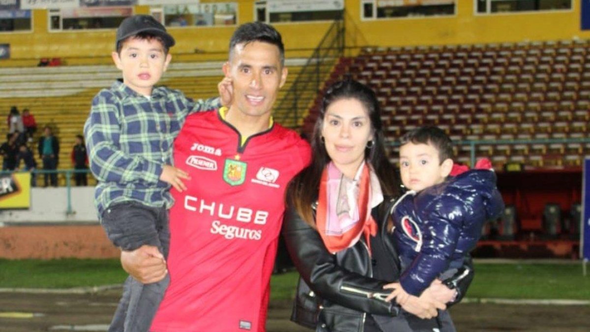 Raúl Becerra regresa con todo al Deportivo Cuenca.