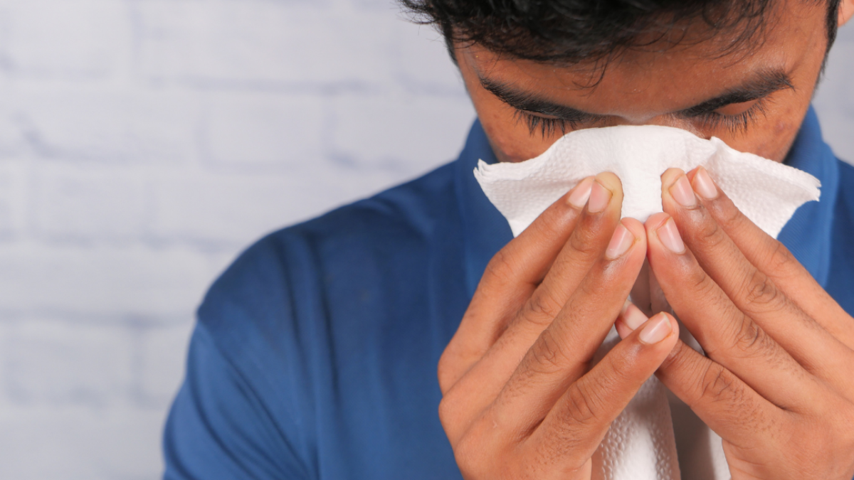 Se presentan síntomas de gripe, lo mejor es aislarse y tomar las medidas de bioseguridad.