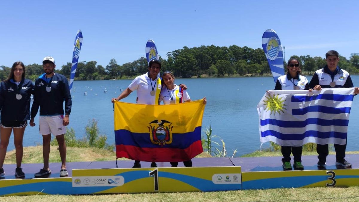 Daniel León y Anggie Avegno compitieron en Uruguay.