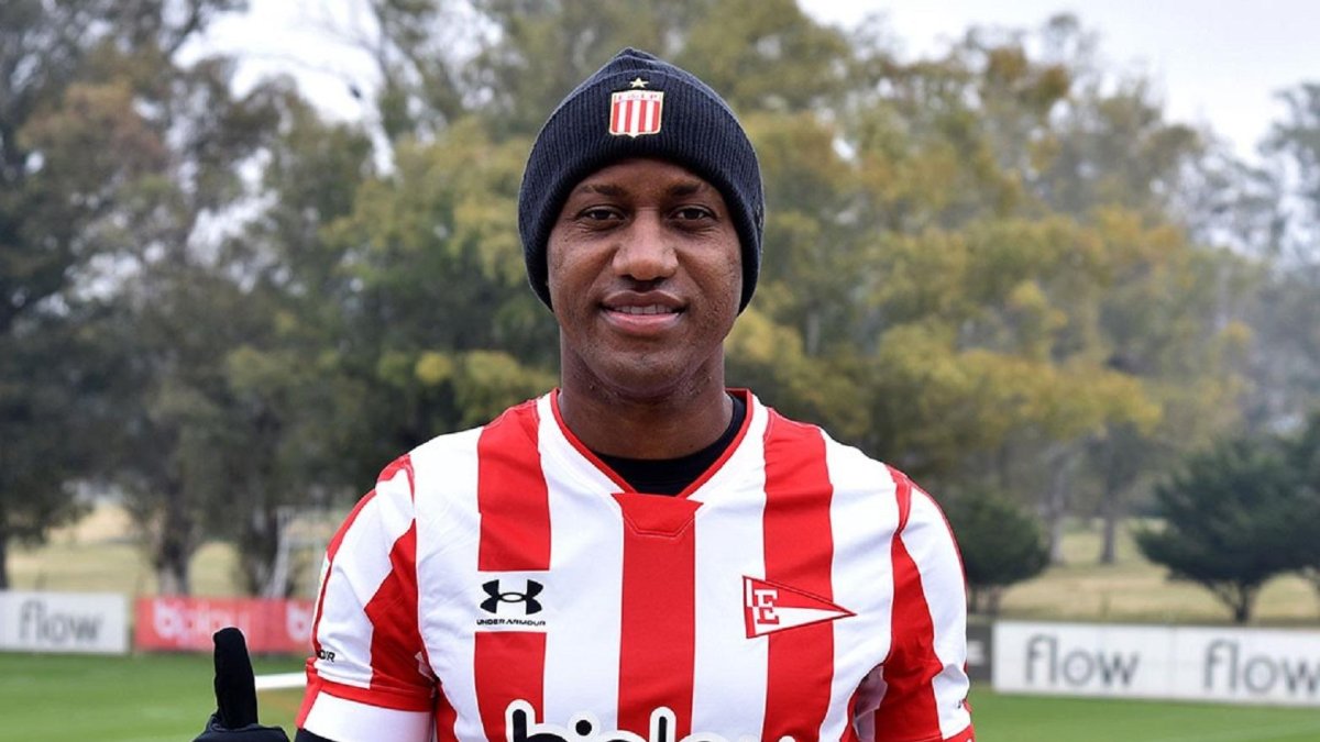 Jaime Ayoví, de 33 años, es el nuevo delantero de Independiente del Valle.