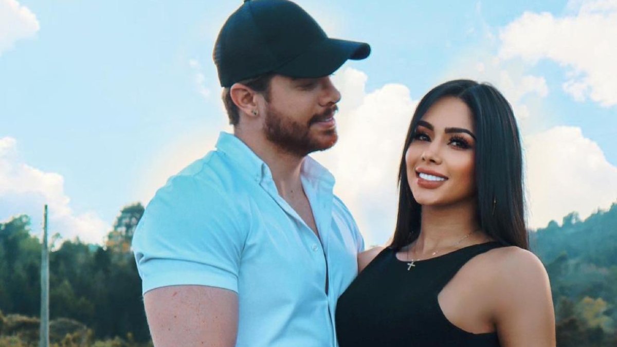 Clara y Thor tienen aproximadamente 

un año de relación sentimental.