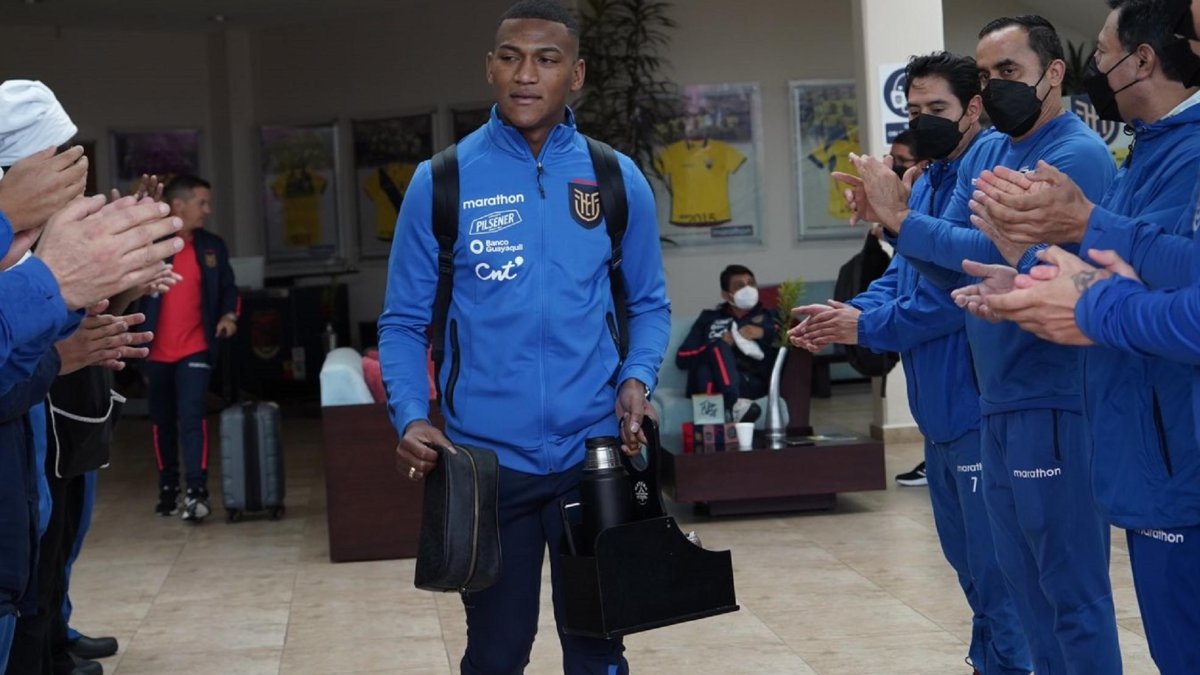 El jugador, quien forma parte del Augsburgo de Alemania, ha estado presente en 14 de 16 partidos del camino a Catar 2022.