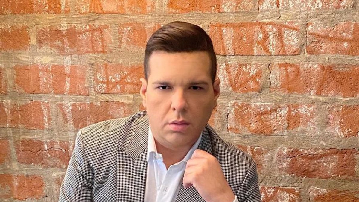 El guayaquileño es presentador del programa De Boca en Boca de TC Televisión.