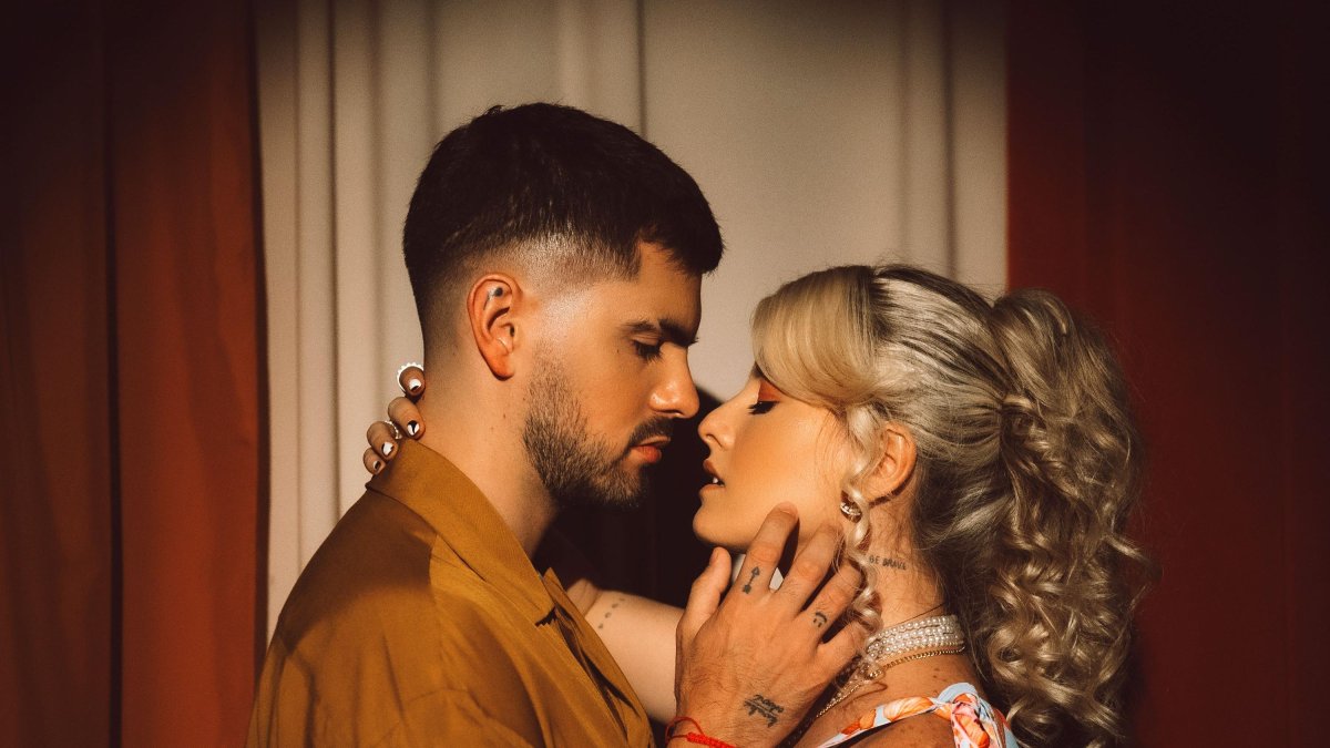 La cantante Nikki Mackliff tiene previsto una gira promocional por todo el país, por su nuevo tema junto a Rombai.