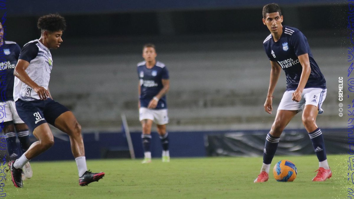 El 18 de febrero de 2022, Emelec inicia la LigaPro con su choque ante Macará.