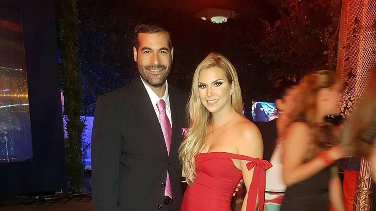 LA ACTRIZ JUNTO A SU ESPOSO ALLAN ZENCK