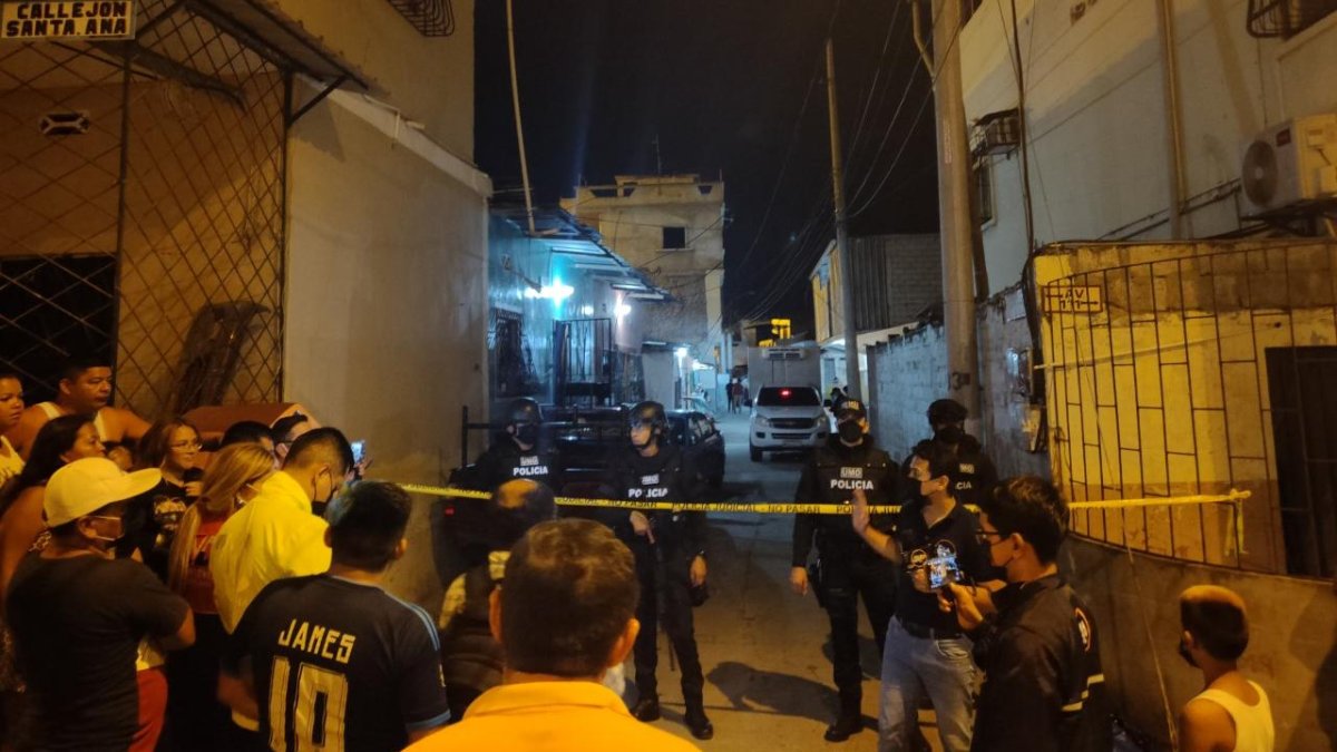 La conmoción por el tiroteo a un hombre se hizo presente en el callejón Santana, de la parroquia Tarqui, en Manta.