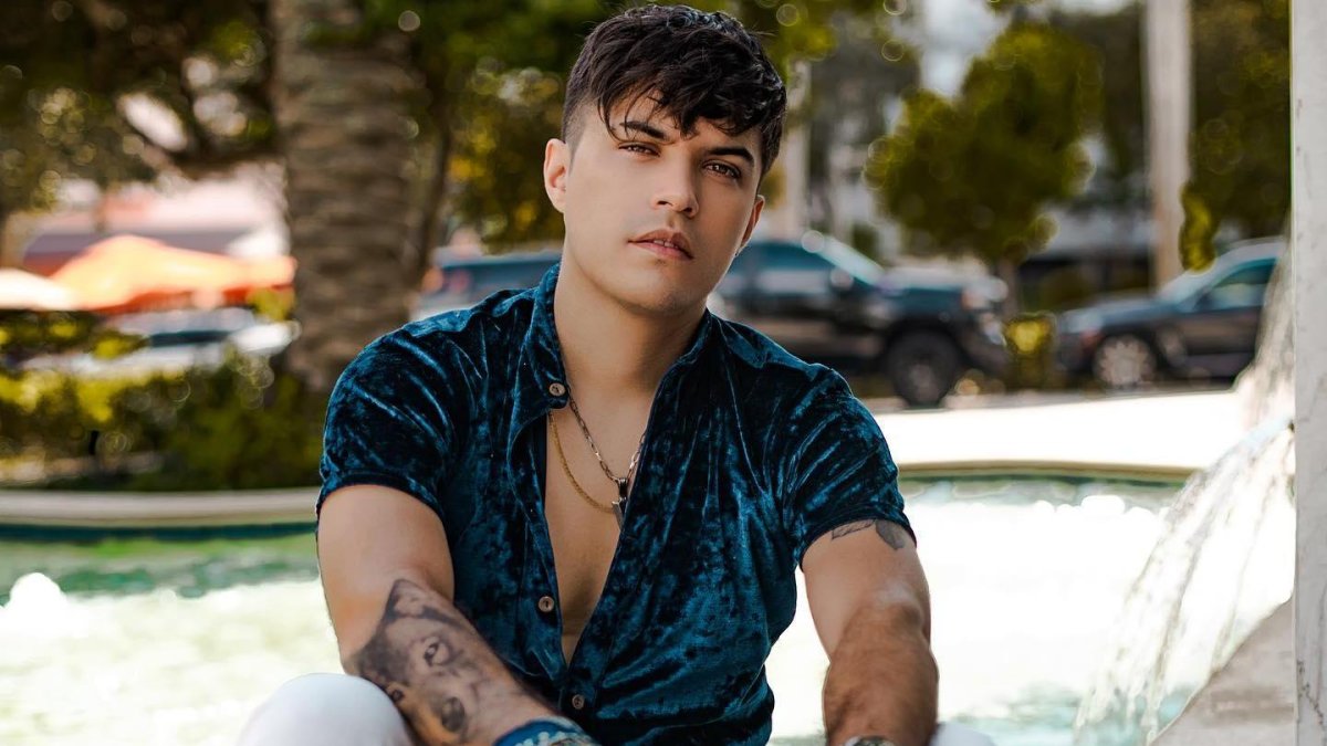 El músico presentó la melodía 'Loco X Vos'.