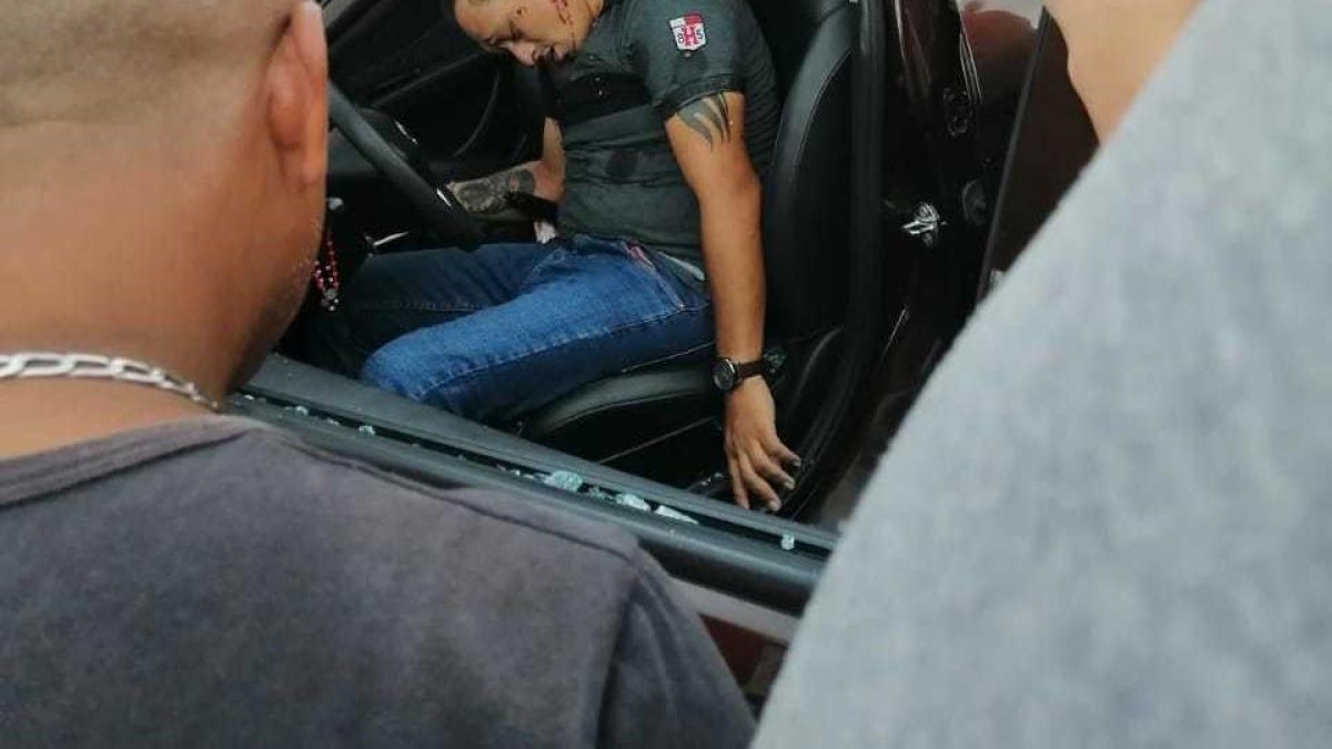 A Pablo Ramón Cedeño lo dejaron sentadito frente al volante en el que carro que andaba.