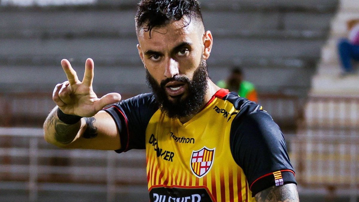 Gonzalo Mastriani y sus tres goles previo al Clásico del Astillero.